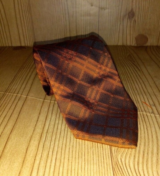 Brown Classic Cut Check Burberry Tie Great Condition - Picture 1 of 6